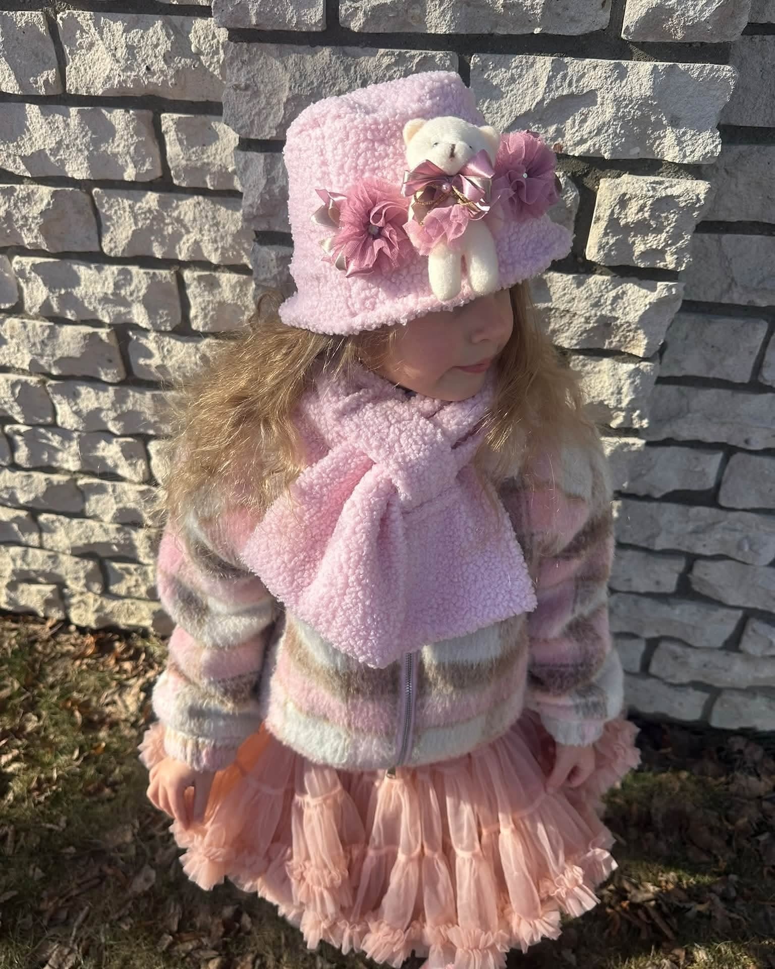 Teddy kepurė su šalikėliu Saulė